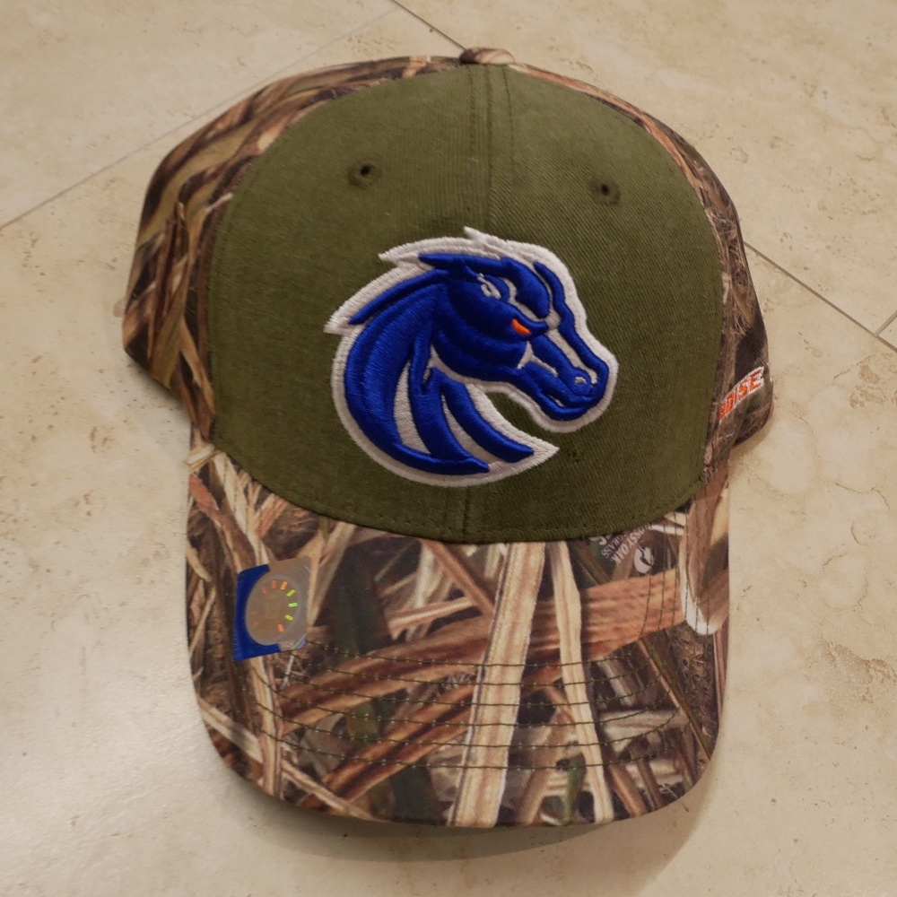 Collegiate Headwear Mens Boise State Camo-Field Velcro Adjustable Hat NWOT~